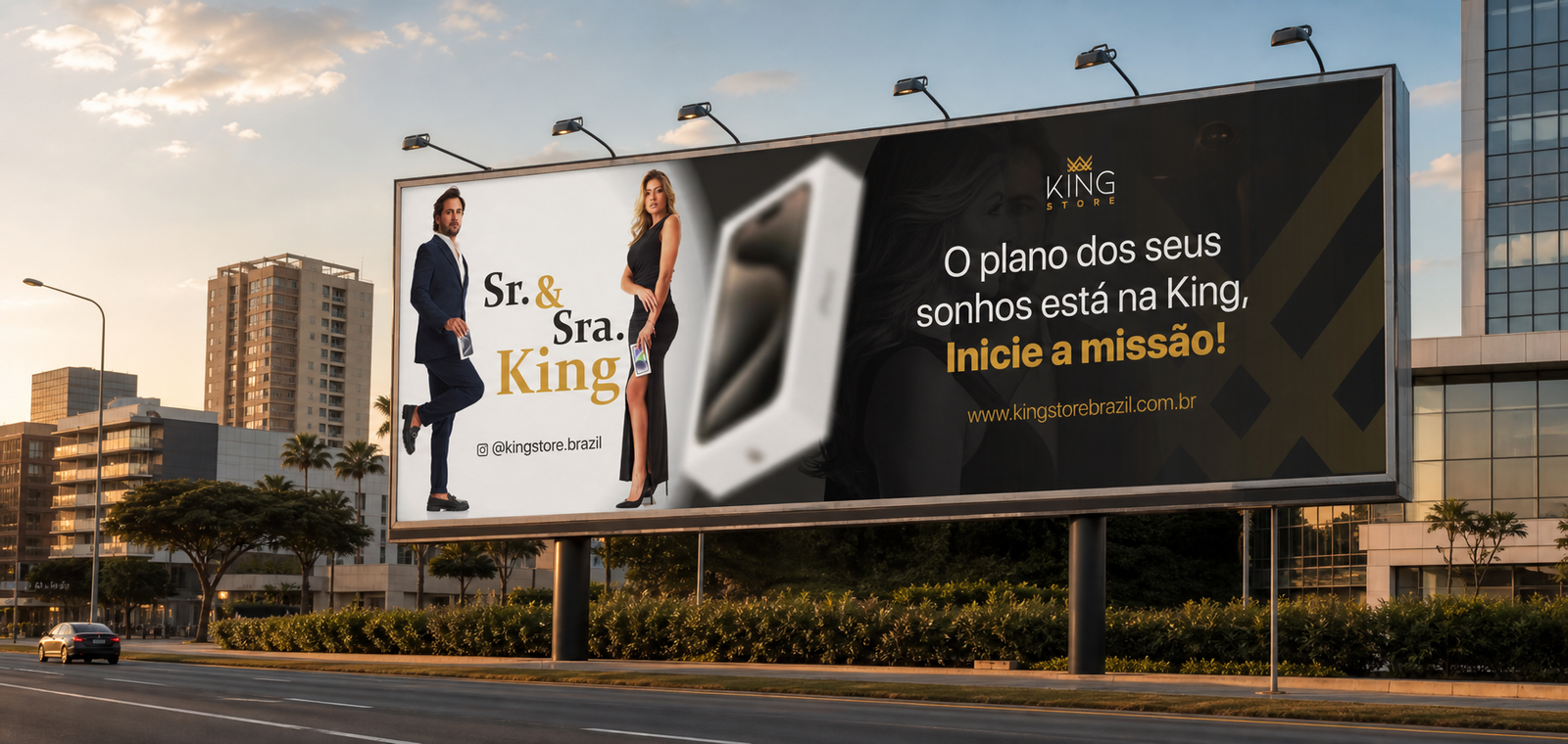 Outdoor aplicado na rua — Visualização da peça final aplicada em mídia exterior.